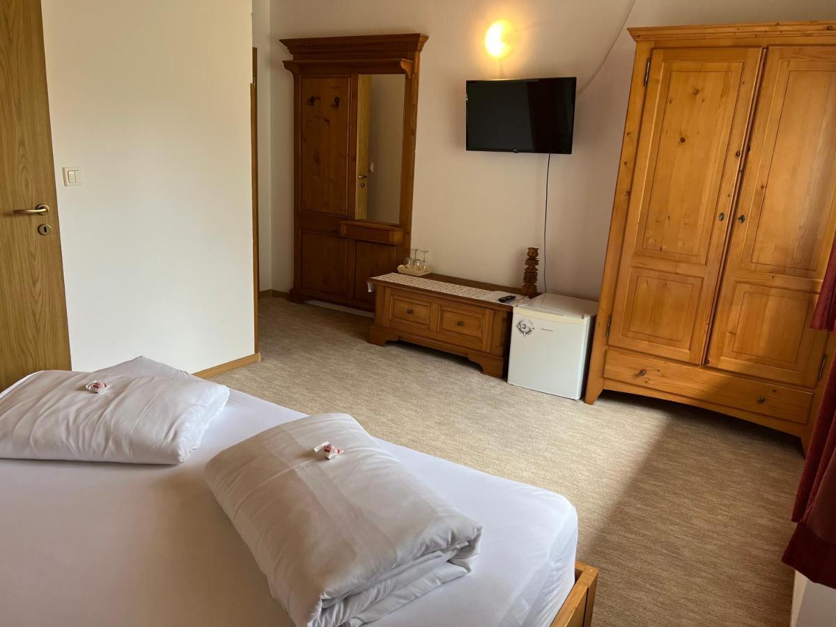 Casa Dan Lägenhet Sovata Exteriör bild